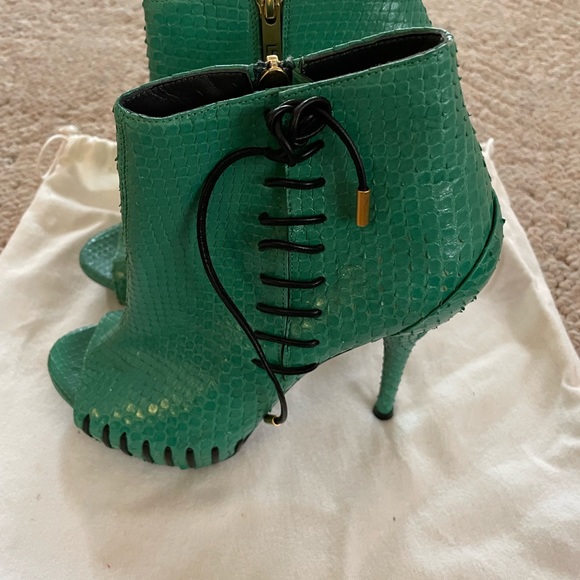 Versace green python leather open toe booties size 36 - Picture 2 of 7